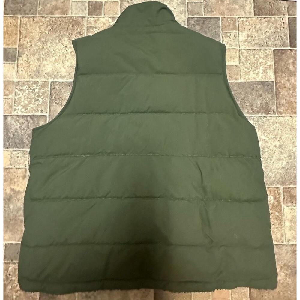 Carhartt Montana Reversible Insulated Vest with a sherpa fleece lining Size L - Picture 2 of 3